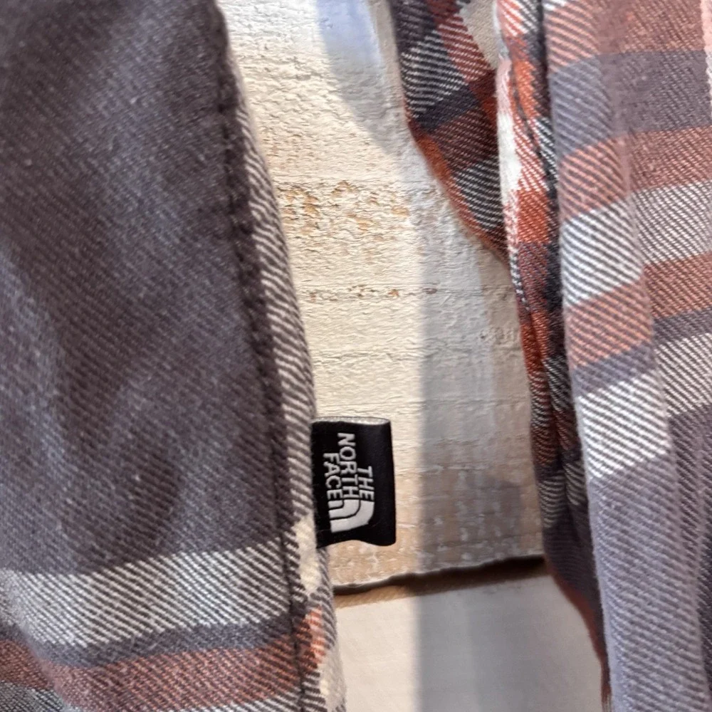 The North Face‎ Flannel Button Up Long Sleeve Shirt Men's Sz Small